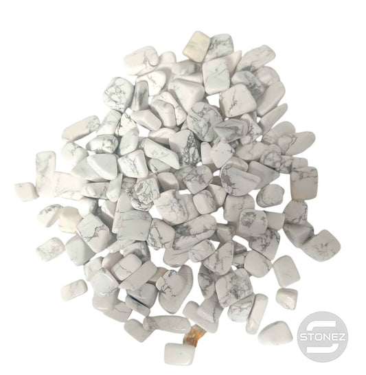 1114002 Paquete 500 Gramos En Canto Rodado Howlite Tamaños Variados 2 a 3 Cms Aprox