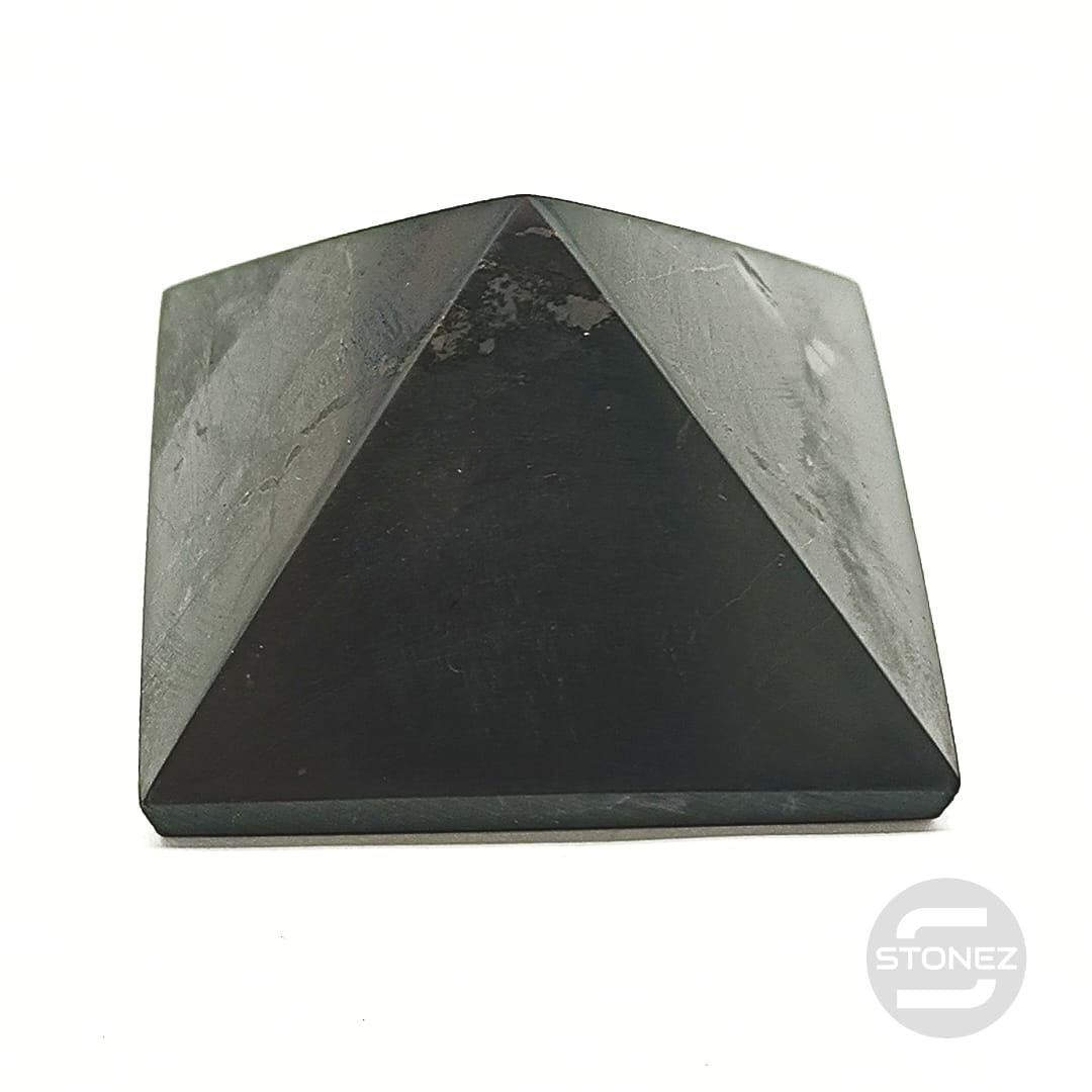 112001084 Piramide Shungita 4 Cms Aprox Pulido