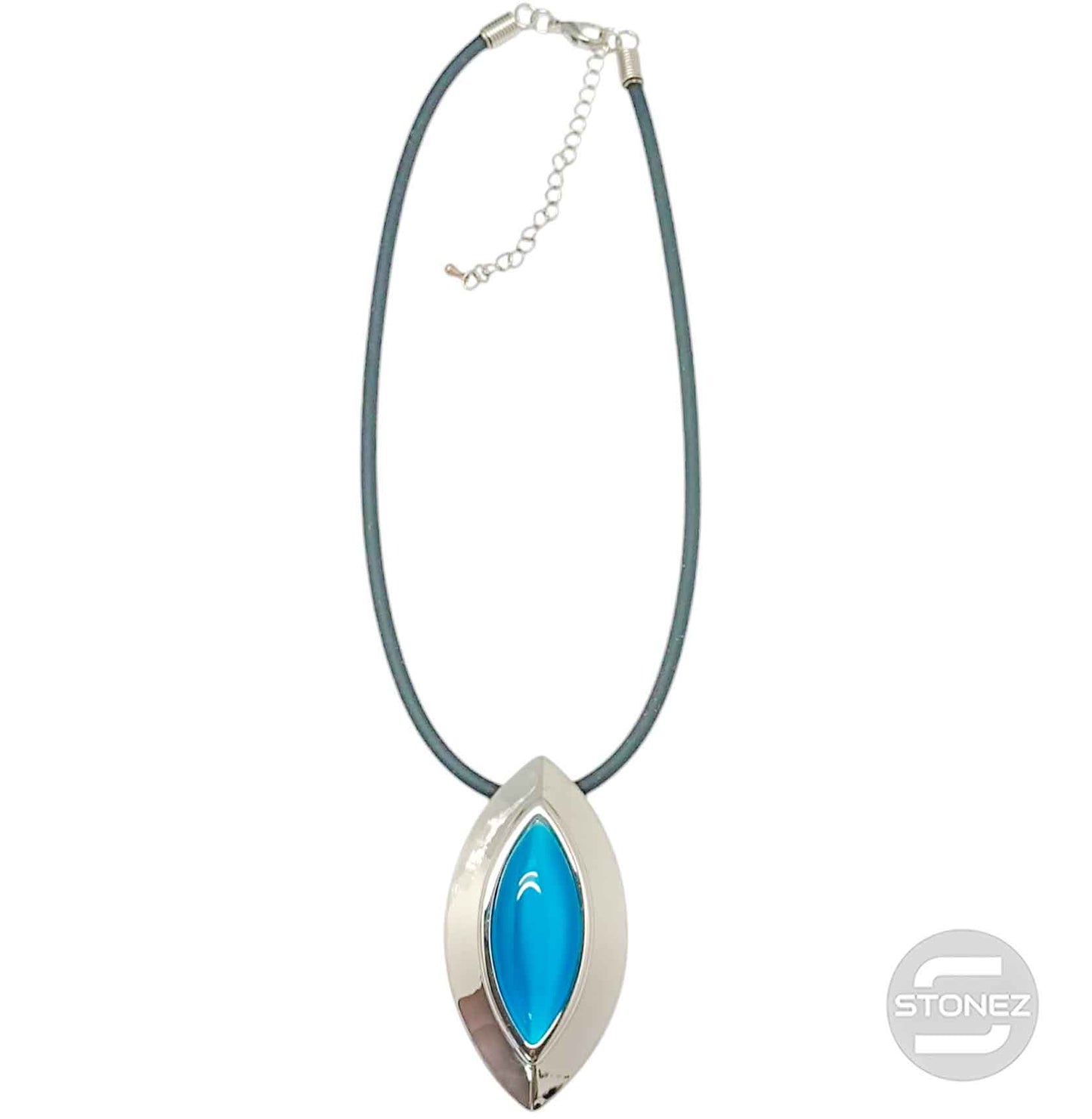 29679-05 Collar Bisuteria Con Baño De Rodio Y Ojo De Gato Y Cordon En Caucho 45 Cms