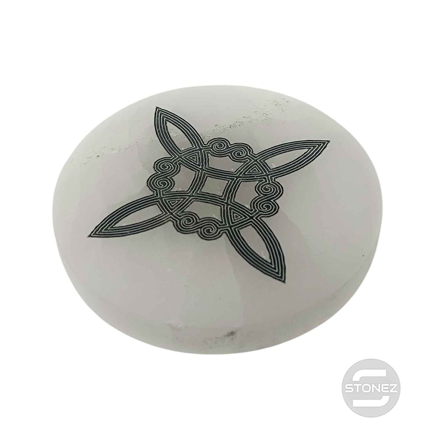 400901653-01 Plato Selenita Grabado Nudo De Bruja 10 Cms Aprox