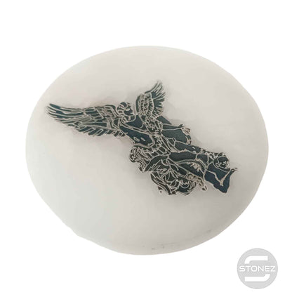 400901653-08 Plato Selenita Grabado San Miguel 10 Cms Aprox - stonez