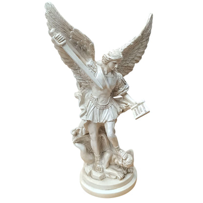 Figura En Resina Arcángel San Miguel 30 Cms Aprox En Color Blanco REF:600104408