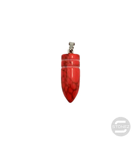 600101818 Colgante Piedra Howlite Rojo En Forma De Bala 3 Cms Aprox Engarzado En Metal