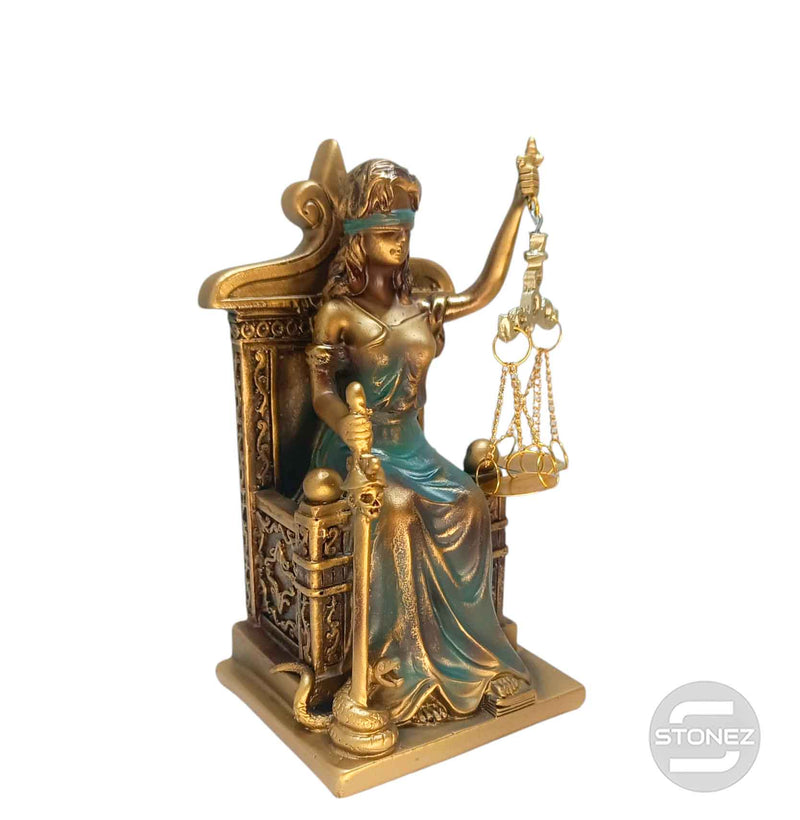 Cargue la imagen en el visor de la galería, 600102860 Figura En Resina Diosa De La Justicia Sentada  19 Cms Aprox  Bronce/Verde
