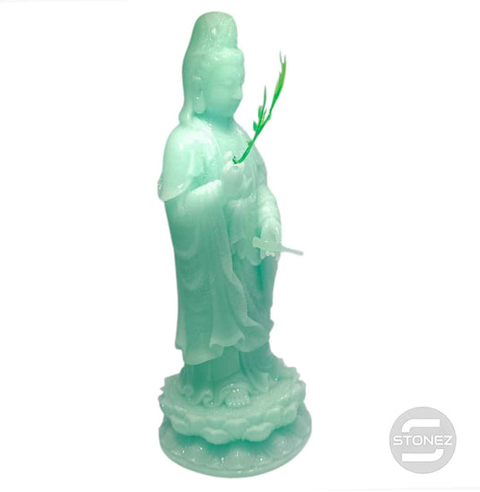 600102898 Figura Quan Ying En Resina 36 Cms Aprox Color Verde Cristal