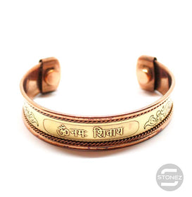 600301484-03 Pulsera Cobre Con Imán Grabado Om Namah Shiva