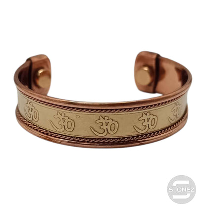 600303302-07 Pulsera Cobre Con Imán Grabado Om - stonez