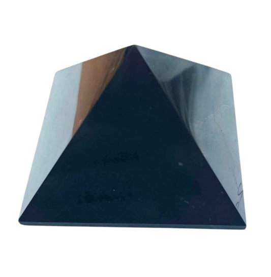 600803836 Piramide Shungita 7 Cms Aprox Pulido