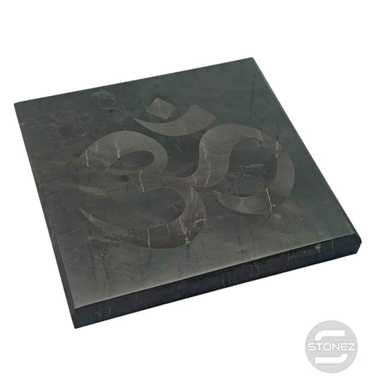 600803857-03 Base Shungita 10x10 Cms Aprox Pulido Grabado Om