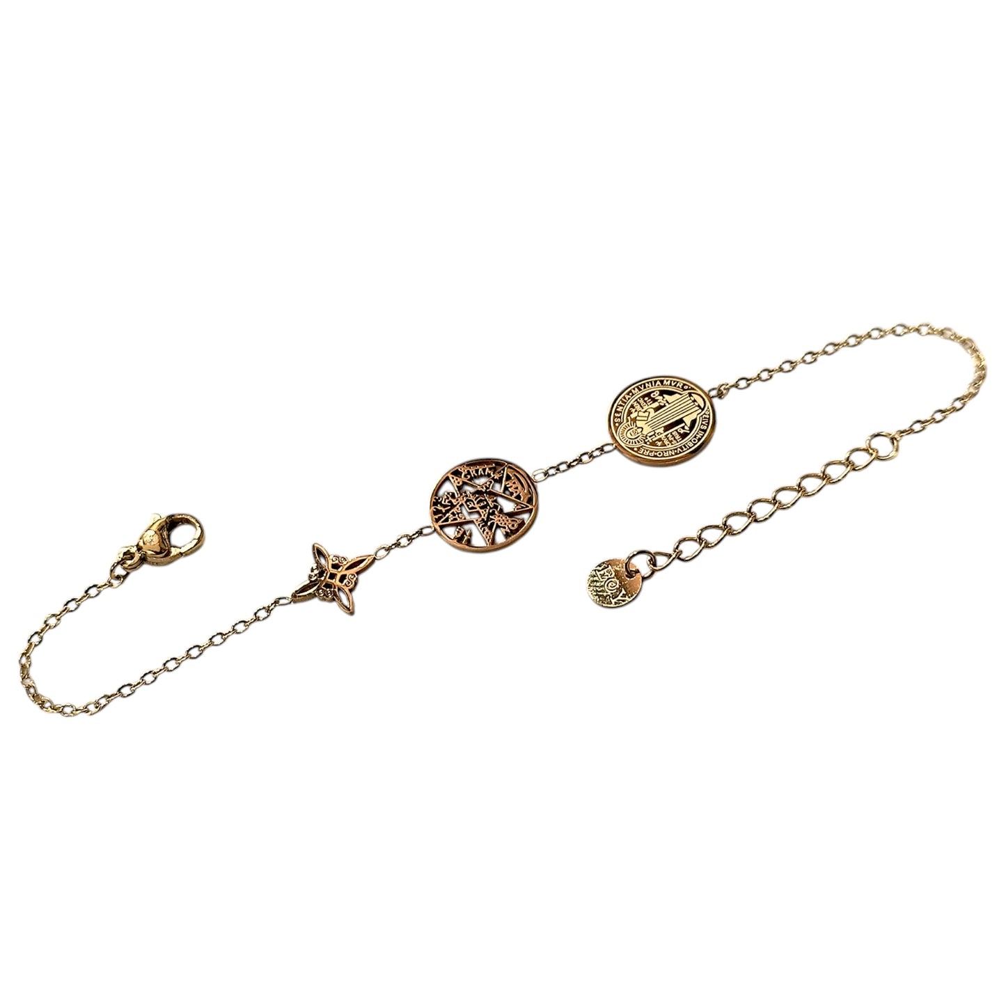 Pulsera Acero Dorado Triple Proteccion Con Dije Nudo De Bruja Tetragramaton Y San Benito