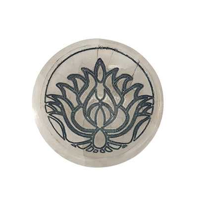 400901654 Cuenco Selenita Grabado Flor De Lotto 10 Cms Aprox - stonez