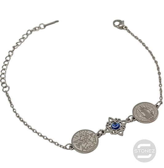 Pulsera Acero Plateado Triple Proteccion Con Dije Nudo De Bruja Ojo Turco Tetragramaton Y San Benito